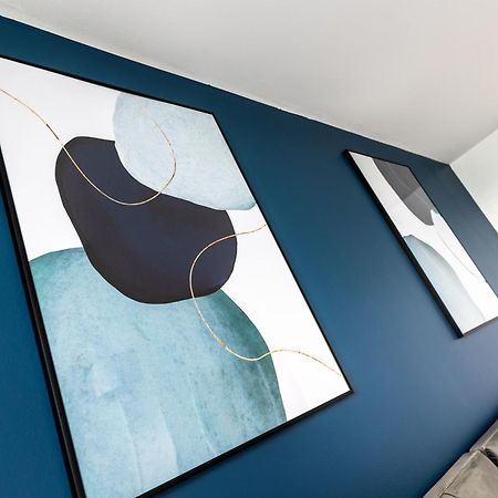 Luxury 2-Bed In Central Mk By Valore Property Services Milton Keynes Eksteriør billede
