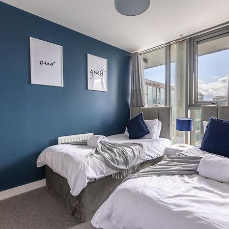 Luxury 2-Bed In Central Mk By Valore Property Services Milton Keynes Eksteriør billede