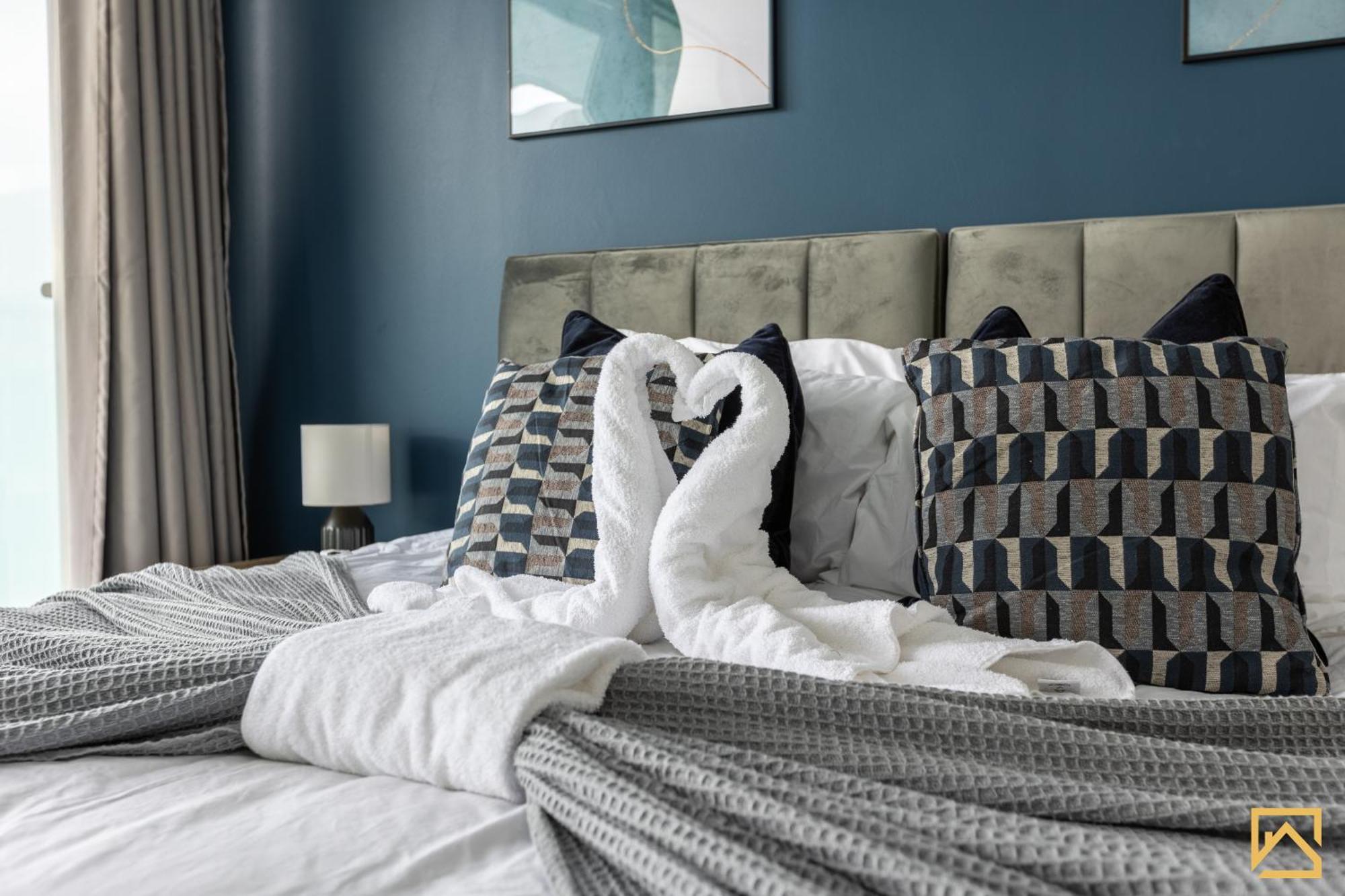 Luxury 2-Bed In Central Mk By Valore Property Services Milton Keynes Eksteriør billede